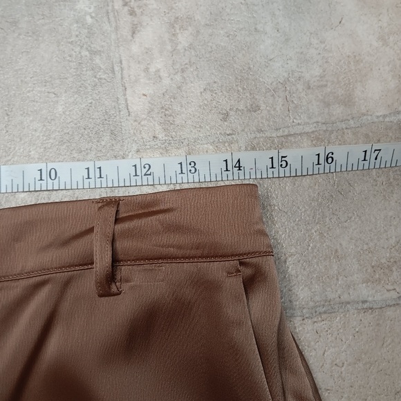Nicole Miller satin light brown cargo pants - Picture 2 of 8